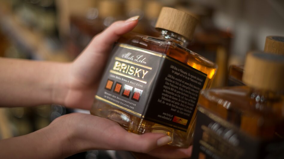 Handgefertigter Whisky aus einer regionalen Destillerie in Feldbach im Thermen- & Vulkanland Steiermark.