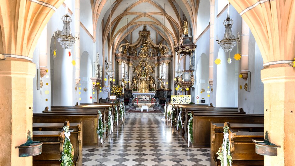 Hauptpfarrkirche Maria am Himmelsberg in Straden im Thermen- & Vulkanland Steiermark