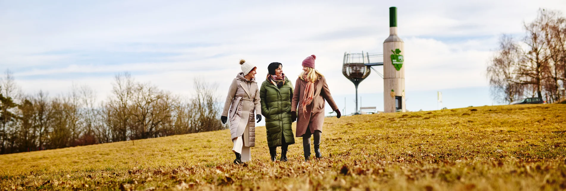 Winter hiking in mild temperatures | © Thermen- & Vulkanland | Michael Königshofer