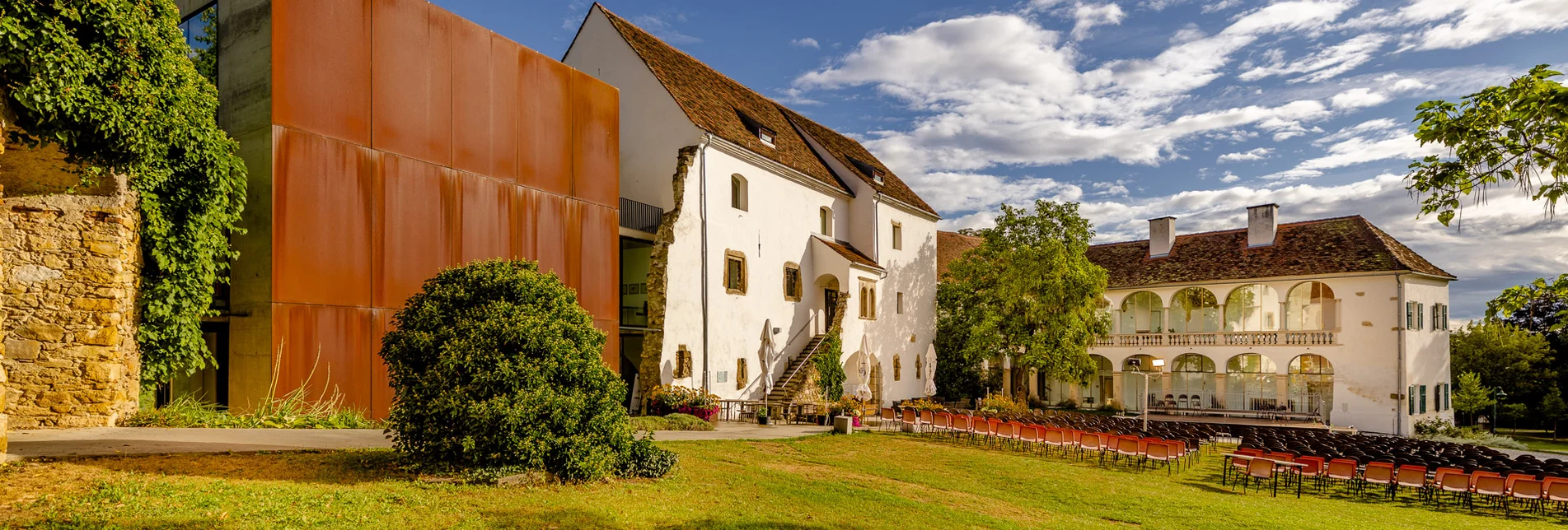 Schloss Hartberg im Sommer mit Bühne | © TV Oststeiermark | Wolfgang Spekner Schloss Hartberg im Sommer mit Bühne | © TV Oststeiermark | Wolfgang Spekner