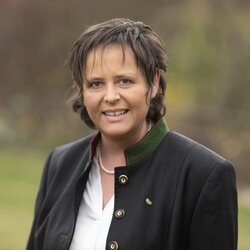 Roswitha Schweighofer von der Geschäftsstelle Hartberg in der Oststeiermark | © TV Oststeiermark | Bernhard Bergmann