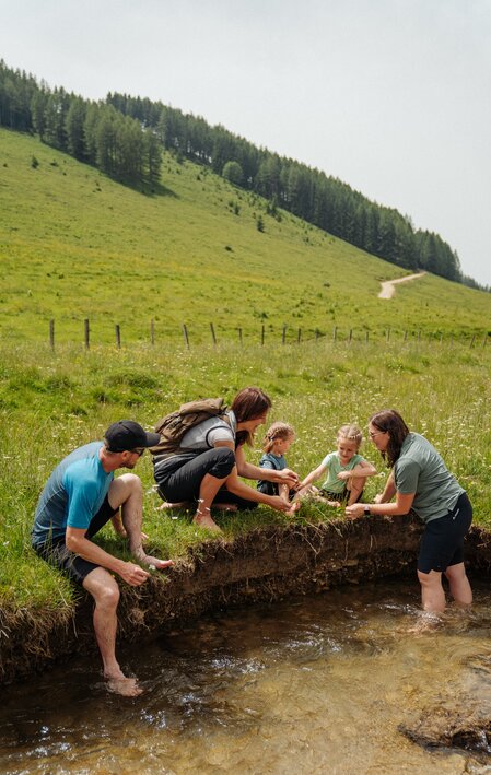 Naturpark-Führung im Mixnitzbach auf der Teichalm im Naturpark Almenland