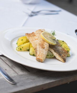 Fish dish at Gasthaus Strobl in St. Ruprecht an der Raab | © Gasthaus Strobl | Philpp Seidnitzer