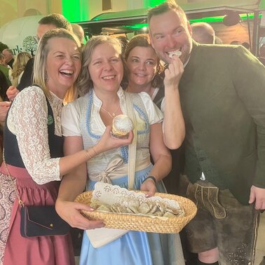 Oststeirische Krapfen beim Steirerball in Wien