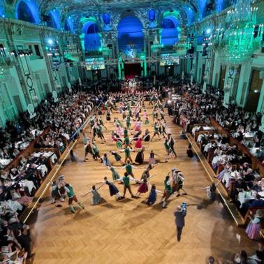 Eröffnungstanz beim Steirerball in Wien