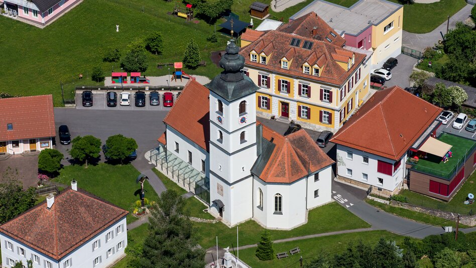 Blick auf die Kirche von Premstätten