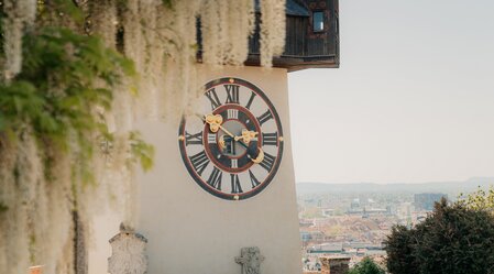 Uhrturm Graz – Detailansicht mit Altstadtblick | © Region Graz | studio draussen