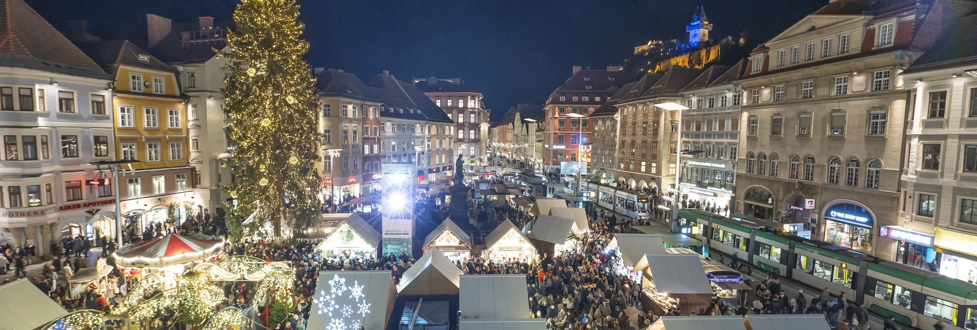 der illuminierte Grazer Christbaum | © Stadt Graz | Foto Fischer