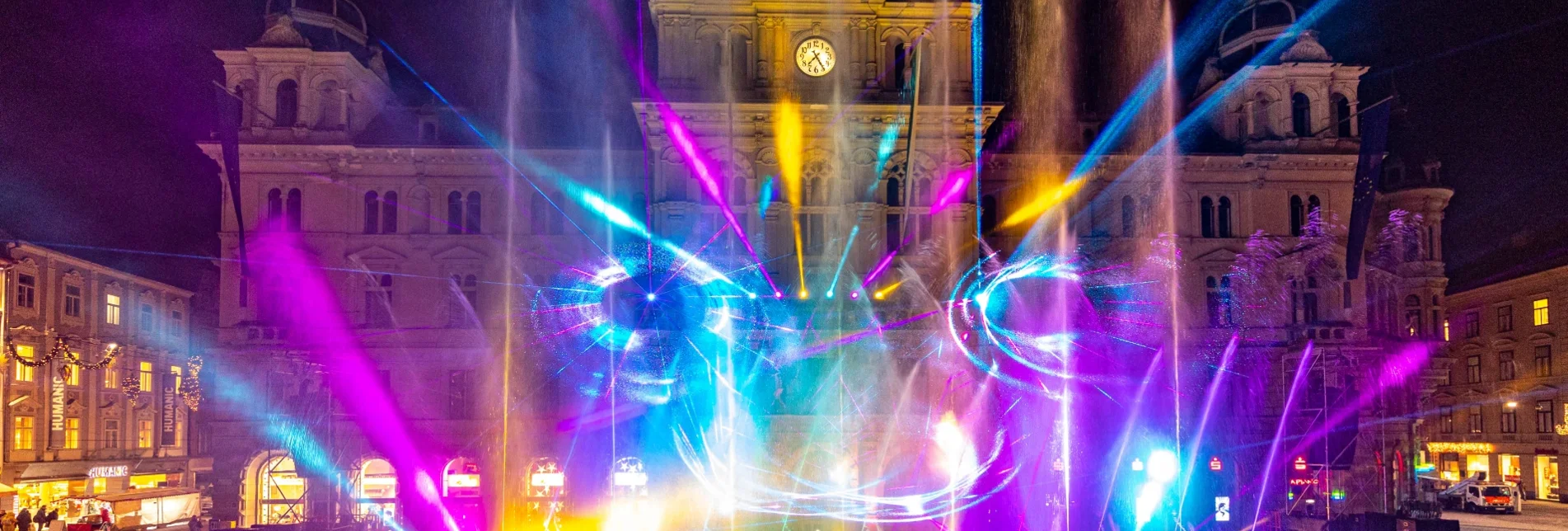 Silvesterspektakel mit Uhrturm | © ivents | Erwin Scheriau