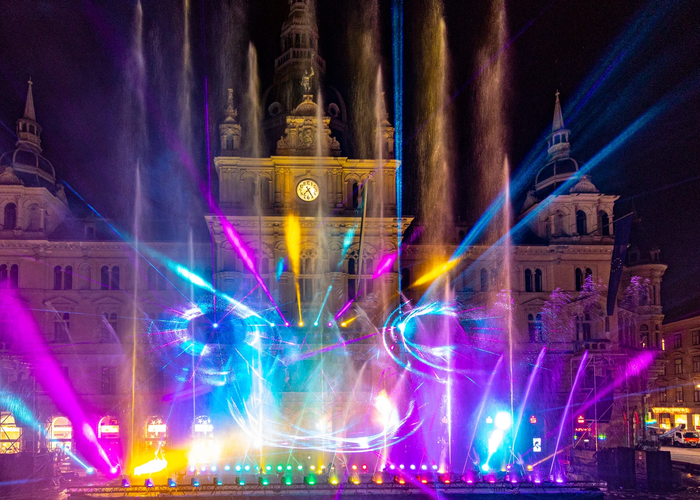 Silvesterspektakel mit Lichtshow am Grazer Hauptplatz | © ivents | Erwin Scheriau