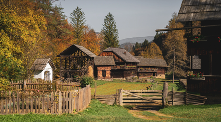 Historische Bauernhöfe im Freilichtmuseum Stübing bei Graz | © Bernd Grosseck