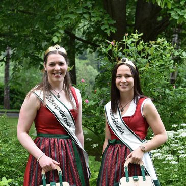 Queens of pine