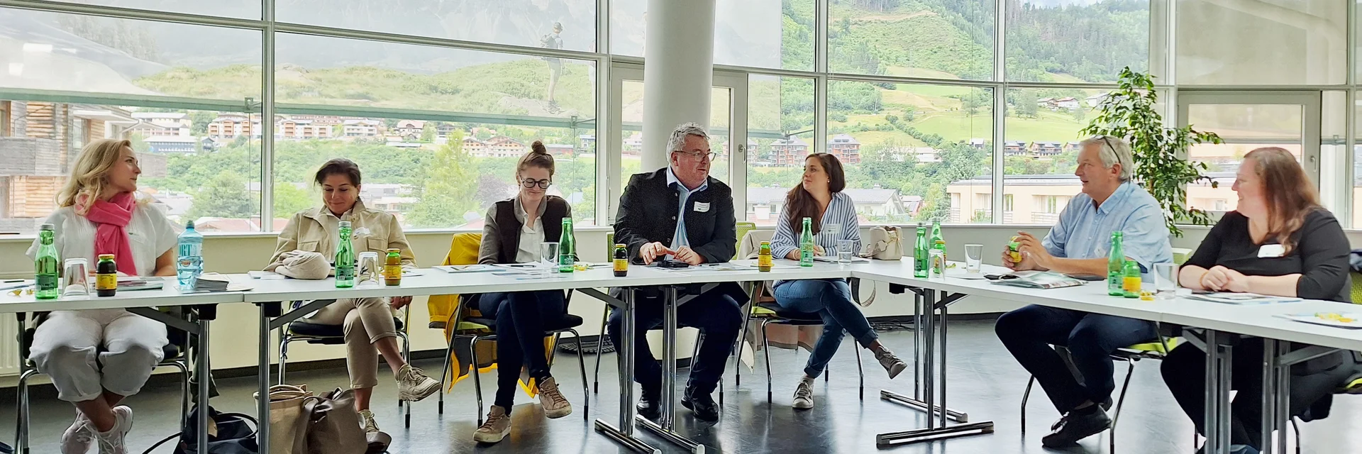 Erfahrungsaustausch im WM-Studio der Planai-Hochwurzen-Bahnen | © Gruppenreisen Steiermark | Barbara Friedinger Erfahrungsaustausch im WM-Studio der Planai-Hochwurzen-Bahnen | © Gruppenreisen Steiermark | Barbara Friedinger