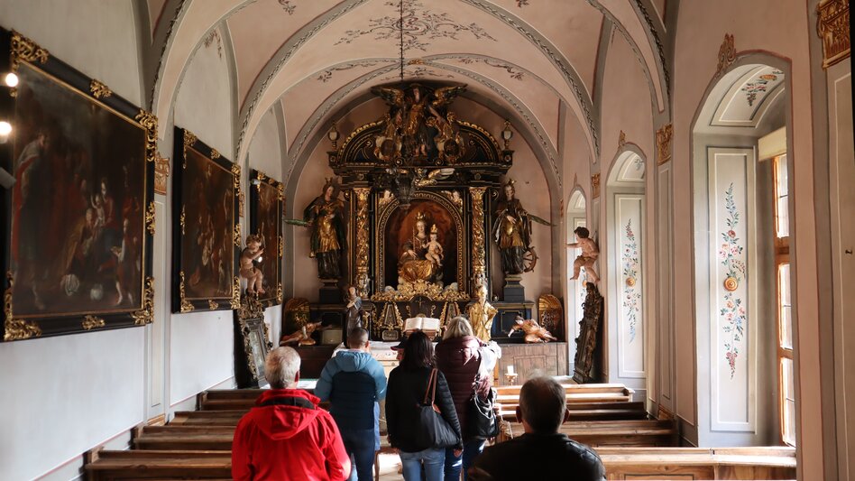 Besichtigung der Kirche im Rahmen der Burgführung