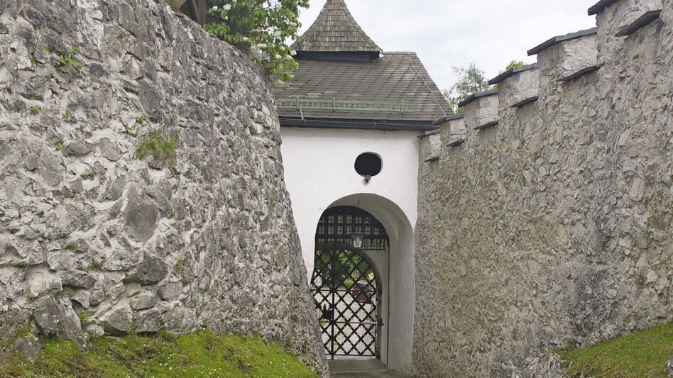 Burg Strechau Eingangstor
