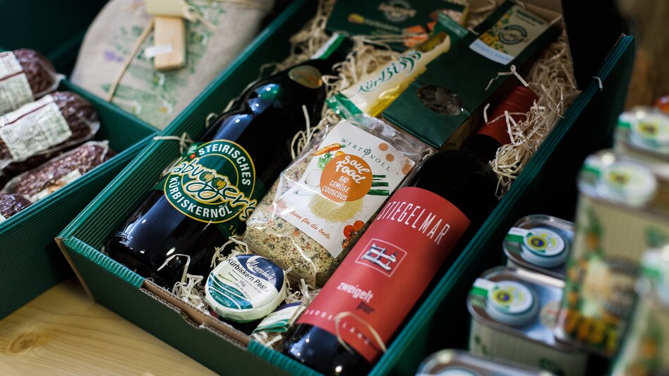 Geschenkkarton mit Kürbisprodukten von Labugger
