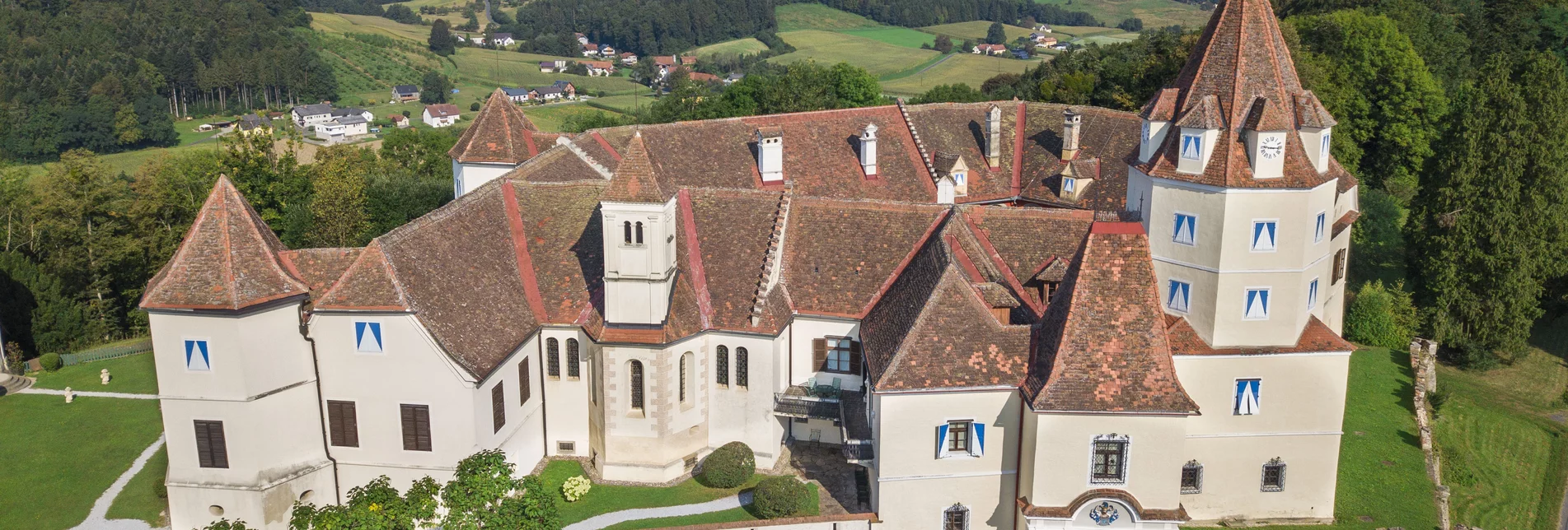 Aussenansicht Schloss Kornberg | © Bardeau GmbH