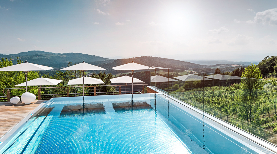 Infinity-Pool am Dach | © Croce&Wir, Mantscha 160, 8052 Graz - Austria