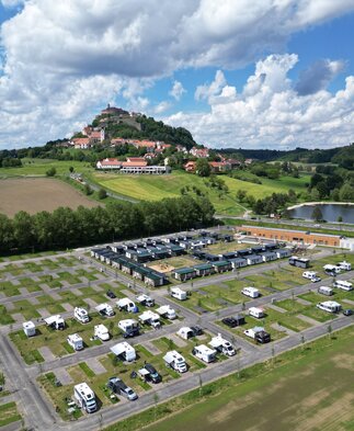 Camping Resort mit Riegersburg und Seebad | Emanuel Liechtenstein | © Gebetsroither GmbH