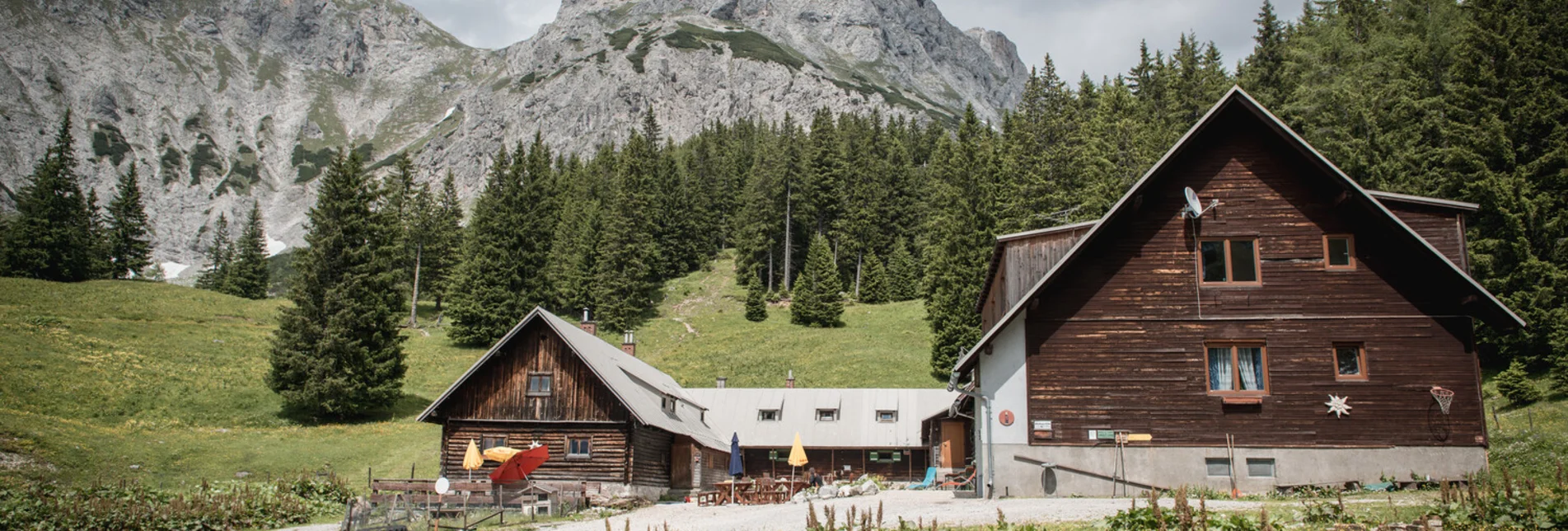 Bergtour Vom Schloss Kaiserau auf Lahngangkogel, Klinkehütte , Admonter Kalbling mit Sparafeld, Riffel, Kreuzkogel und Hahnstein - Touren-Impression #1 | © TV Gesäuse