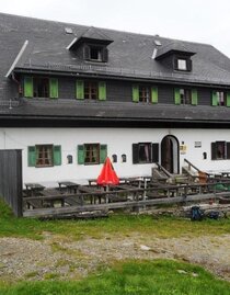 Außenansicht Gleinalpen Schutzhaus | © Tourismusbüro Lipizzanerheimat | Tourismusverband Lipizzanerheimat | © Tourismusbüro Lipizzanerheimat