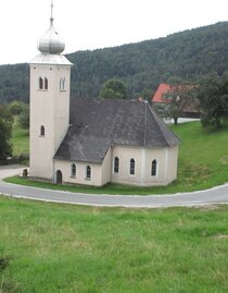 Kirche in Rachling vom Gegenhang fotografiert | © TV Südsteiermark | TV Südsteiermark | © TV Südsteiermark
