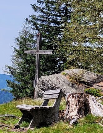 Reinischkogel Gipfelkreuz | Irene Löschnig | © TVB Südsteiermark/Irene Löschnig