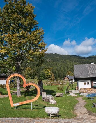 Geopark Glashütten mit Fotoherz | Christian Freydl | © TV Südsteiermark/Christian Freydl