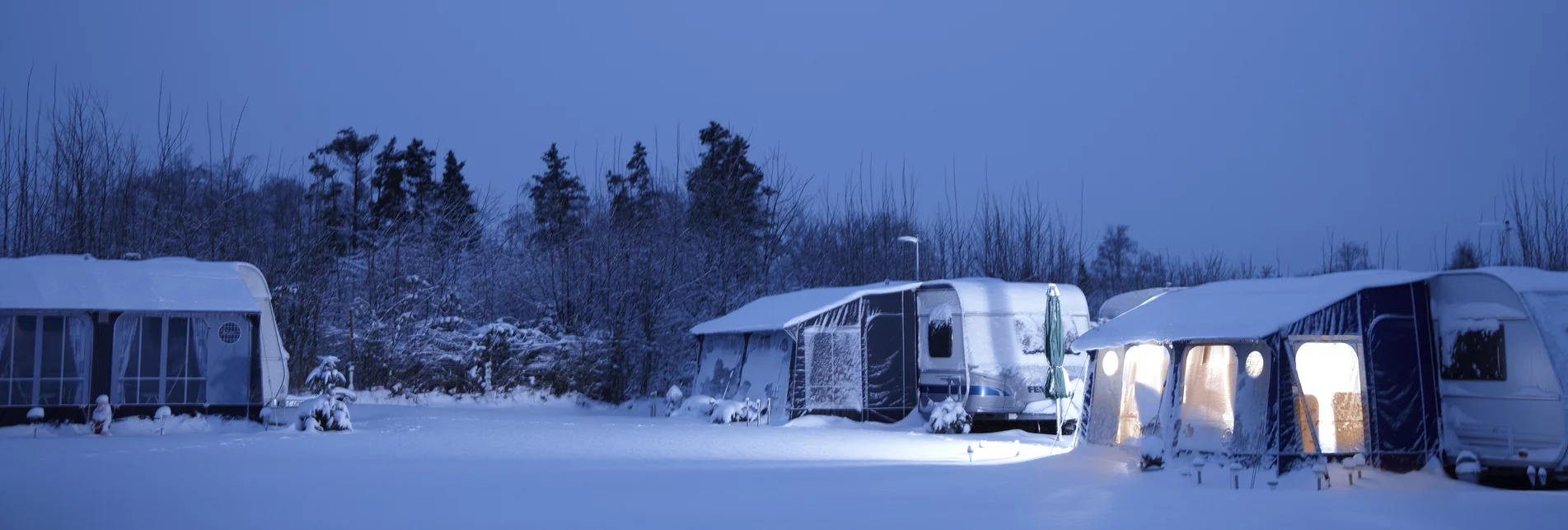 Camping im Winter | © Adobe Stock