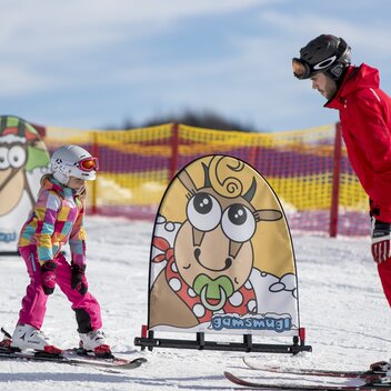 Skifahren lernen mit Skilehrer auf der Brunnalm