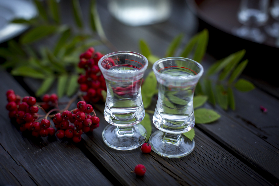 Vogelbeerschnaps mit Vogelbeeren | © STG | Tom Lamm
