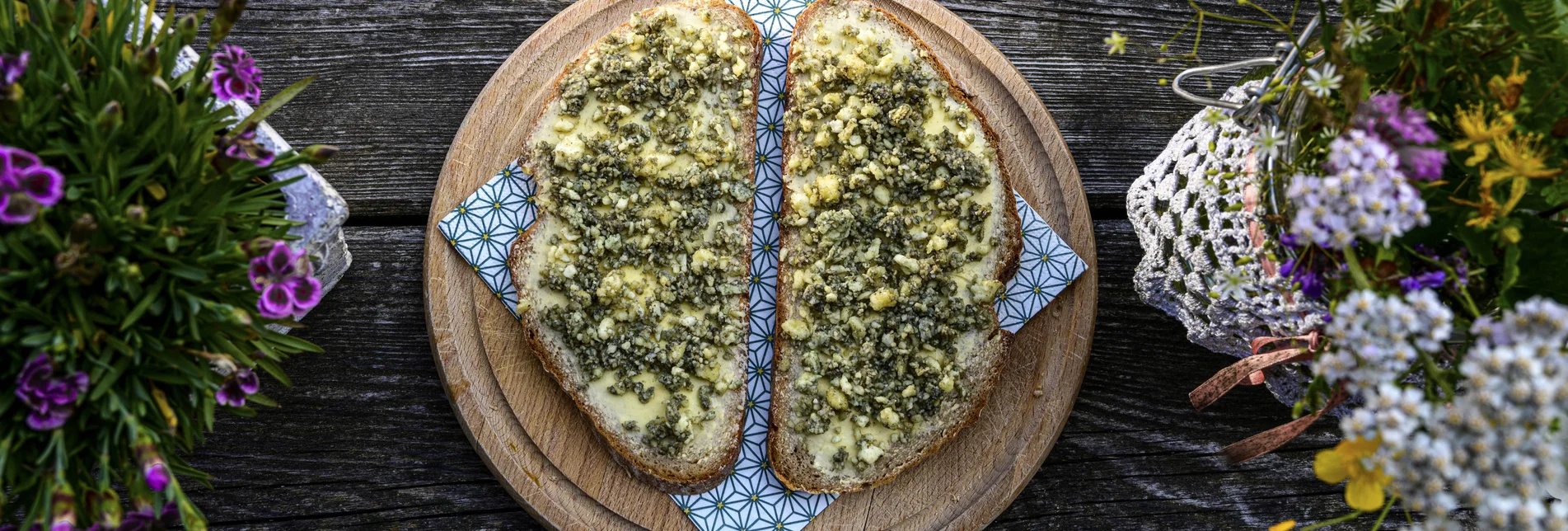 Bread with Steirerkas | © STG | pixelmaker.at