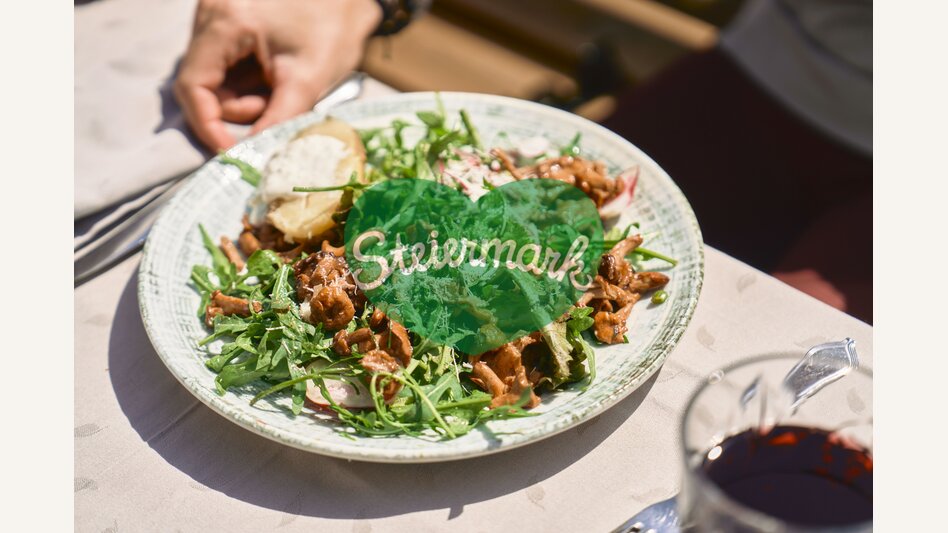 Chanterellesalad at Koralpenblick | © Südsteiermark Tourismus | Robert Maybach