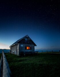 Auf der Frauenalpe bei Nacht