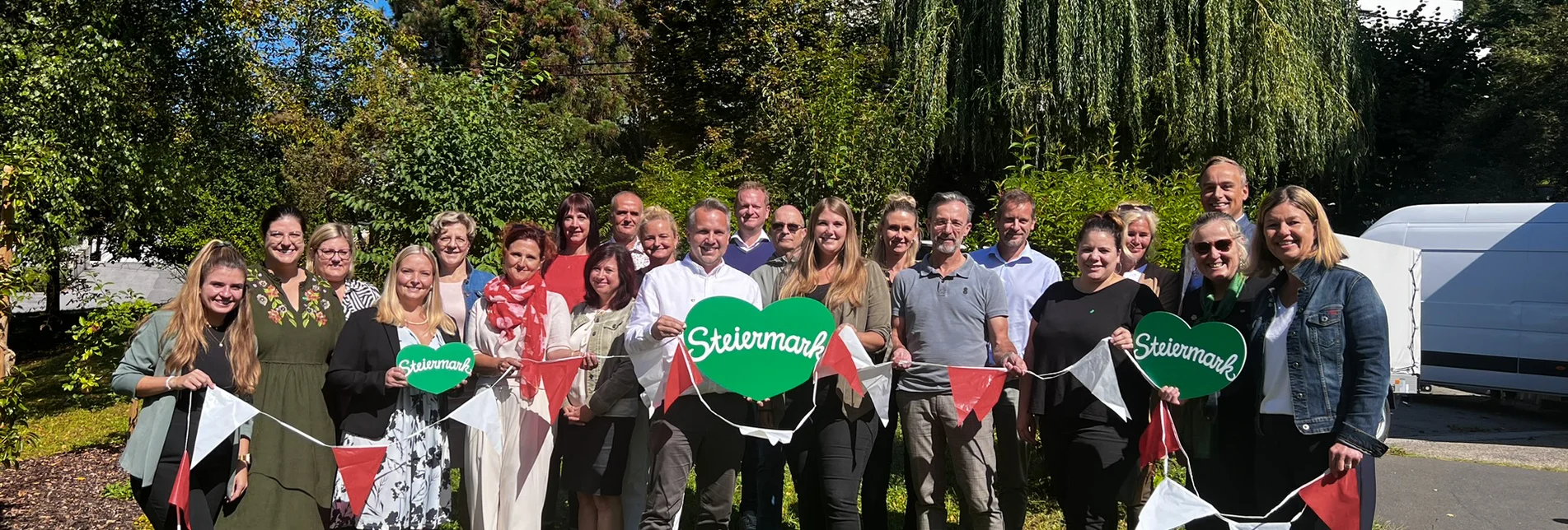 Die Vorbereitungen beginnen. STG-GF Michael Feiertag mit den Partnern aus den elf Erlebnisregionen bei der ersten großen Organisationsrunde. | © STG | Jaden Gynes Die Vorbereitungen beginnen. STG-GF Michael Feiertag mit den Partnern aus den elf Erlebnisregionen bei der ersten großen Organisationsrunde. | © STG | Jaden Gynes