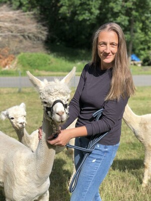 Alpaca hiking | © Jenny Benedict