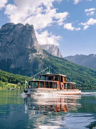 Shipping Grundlsee, coffee | © Schifffahrt Grundlsee Toplitzsee | Schifffahrt Grundlsee Toplitzsee | © Schifffahrt Grundlsee Toplitzsee