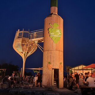 Illuminated wine bottle | © Gemeinde Bad Loipersdorf