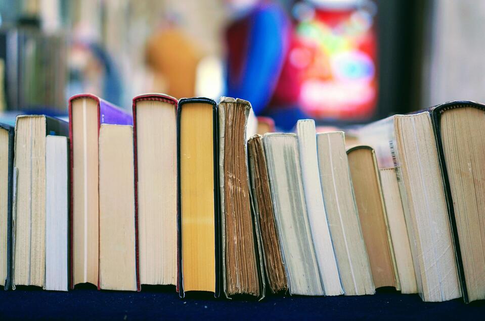 Bücher | © Unsplash | Tom Hermans