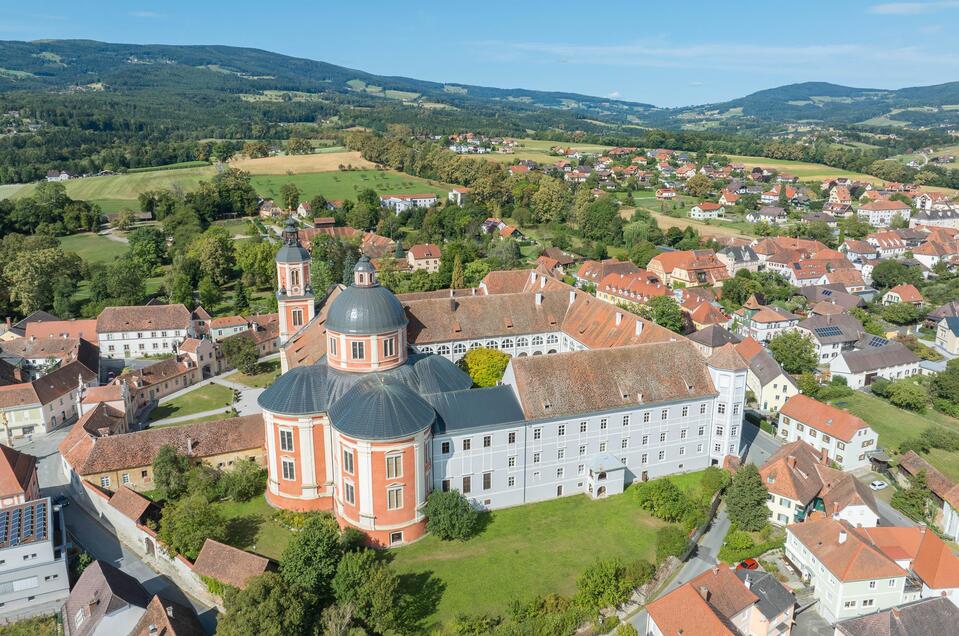 Kirche_Schloss_Pöllau_Oststeiermark | © Helmut Schweighofer