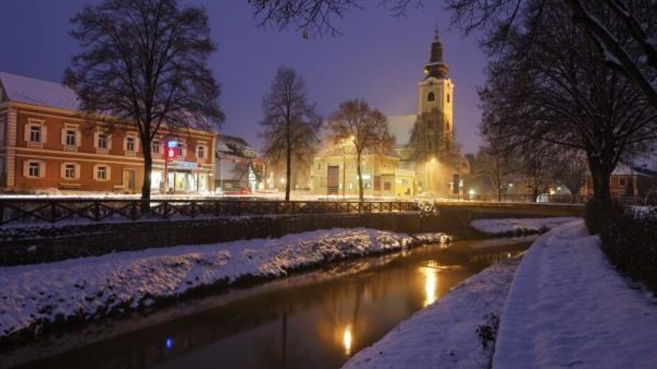 Pfarrkirche und Safenbach Winter@Lederer