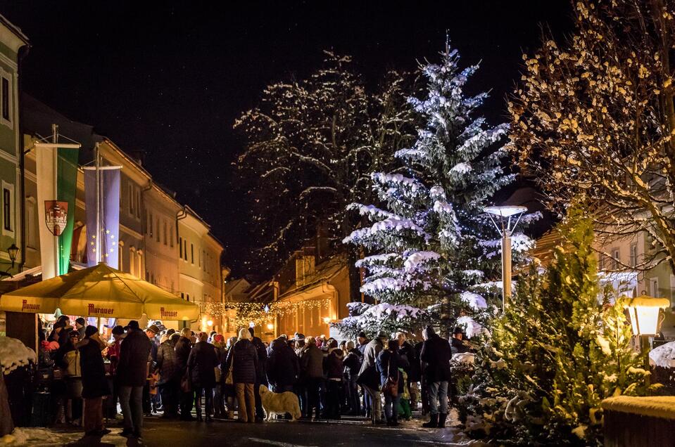 Advent beim Rathaus