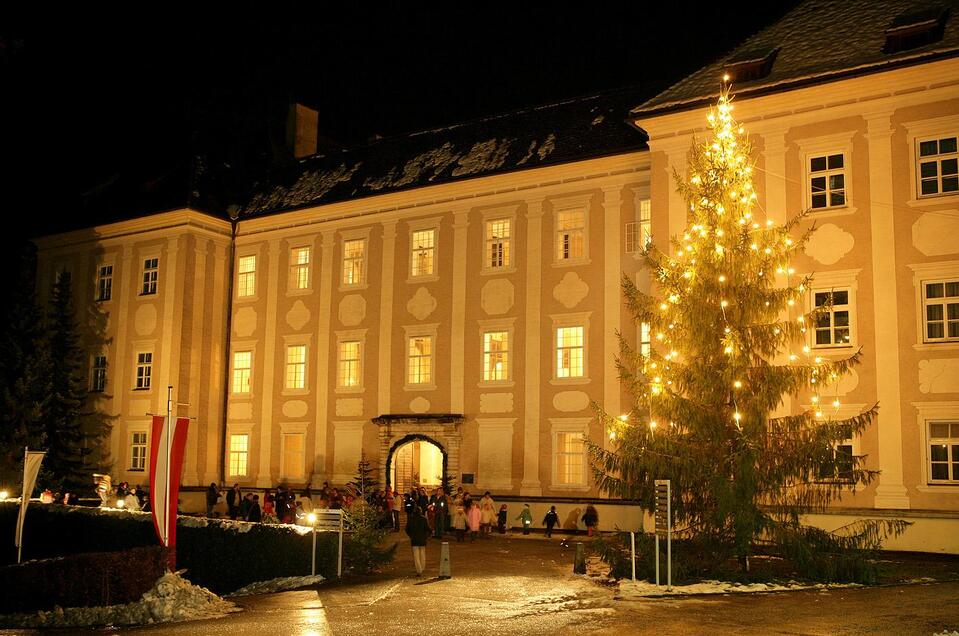 Schloss Piber im Advent | © Spanische Hofreitschule-Lipizzanergestuet Piber Go