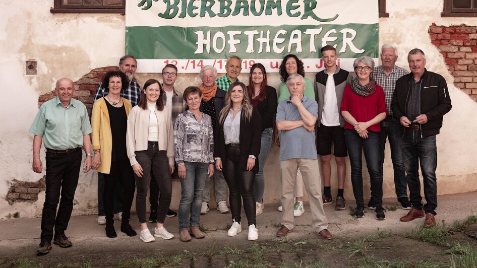 Gruppenbild Bierbaumer Hoftheater | © Bierbaumer Hoftheater