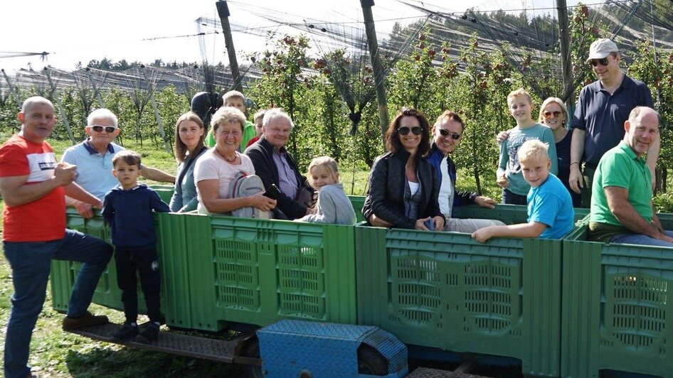 Biohof Schloffer_Erntewagen_Oststeiermark | © Biohof Schloffer