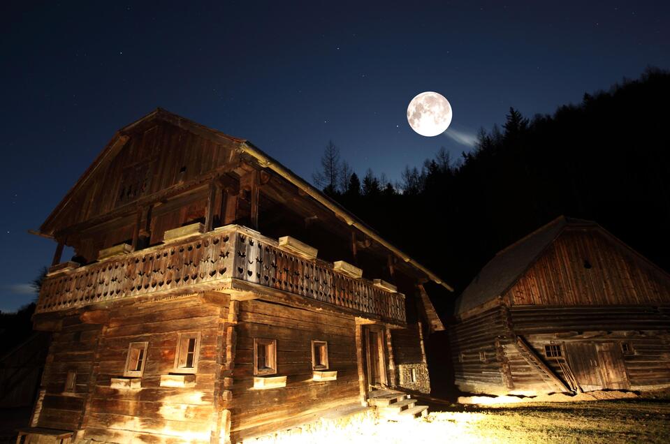 Vollmond im Freilichtmuseum | © Region Graz-Harry Schiffer