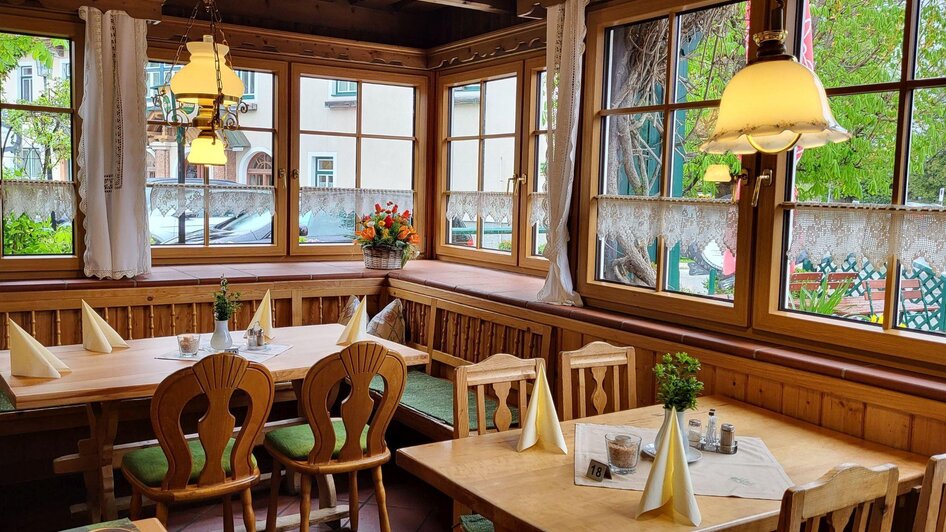 Gasthof Berndl, Altaussee, Tische | © Petra Kirchschlager