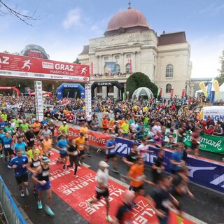 Start des Graz Marathons bei der Grazer Oper | © Gepapictures/Graz Marathon