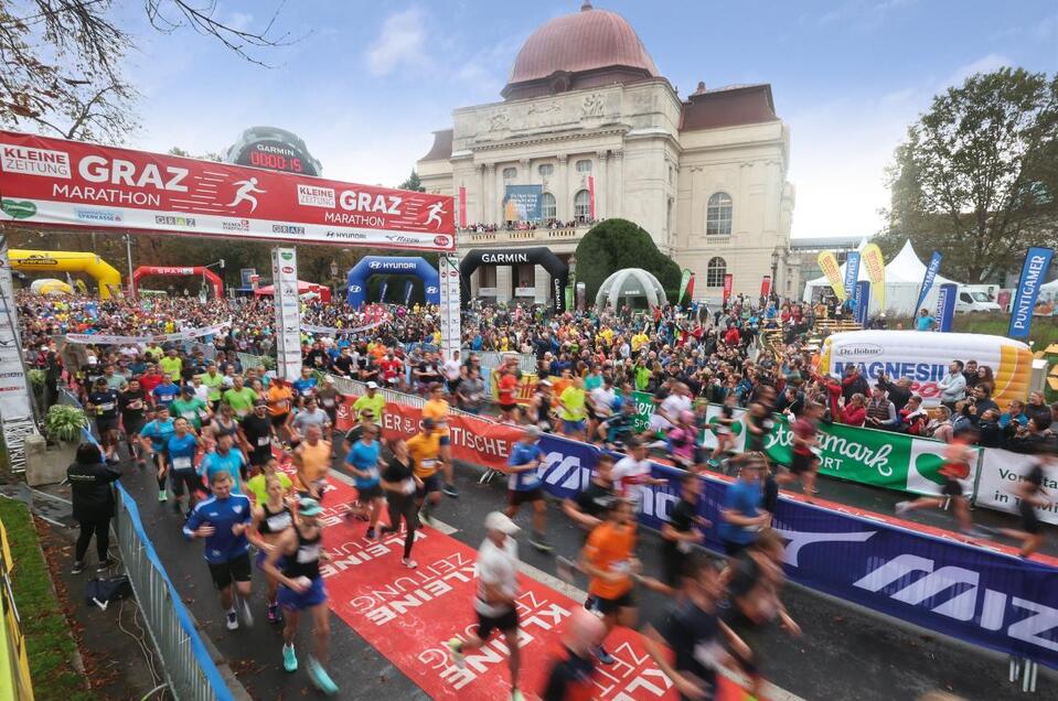 Start des Graz Marathons bei der Grazer Oper | © Gepapictures/Graz Marathon