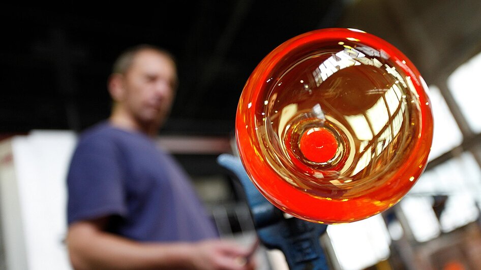 Glasbläser in der Glashütte Bärnbach | © Enrico Caracciolo